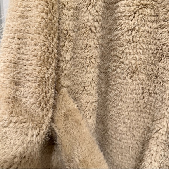 One Teaspoon - The Wonderland Faux Fur Coat - Cream - Picture 12 of 14